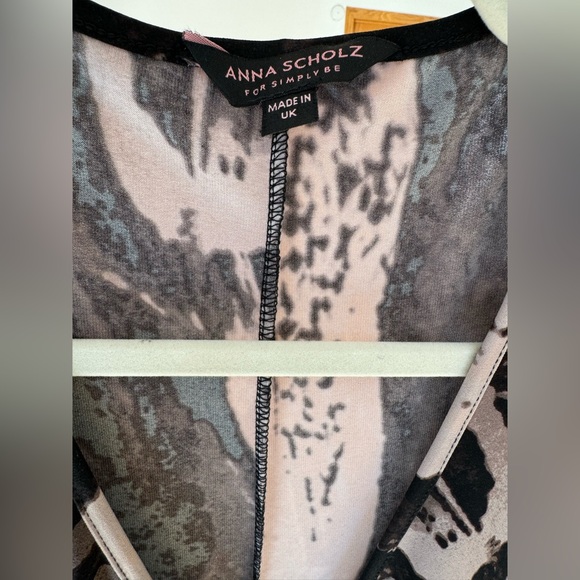 Anna Scholz Size 14 Dress - New without tag - Picture 5 of 6